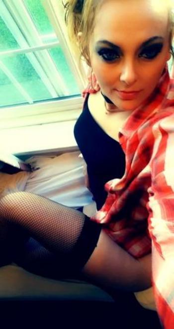 Amber, 26  female escort, Rochester