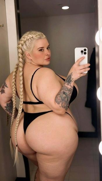 Bella, 32  female escort, Rochester MN